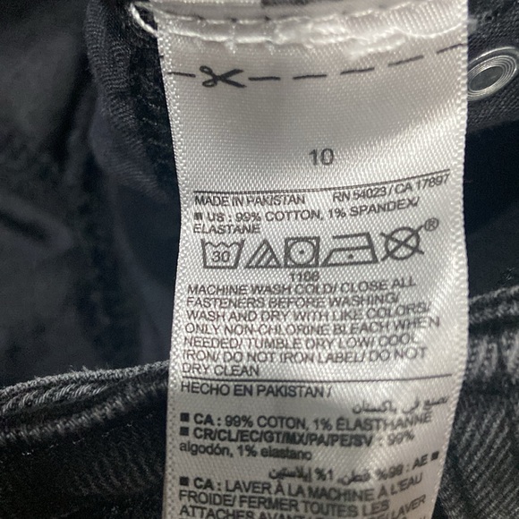 Old Navy O.G. Straight High Rise Shorts - Picture 7 of 7